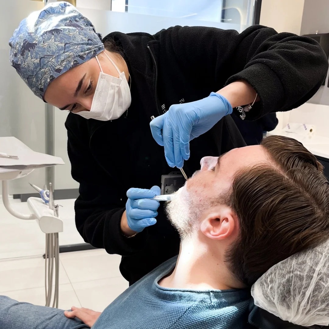 İzmir Ağız Diş ve Çene Cerrahisi Uzman Muayenesi